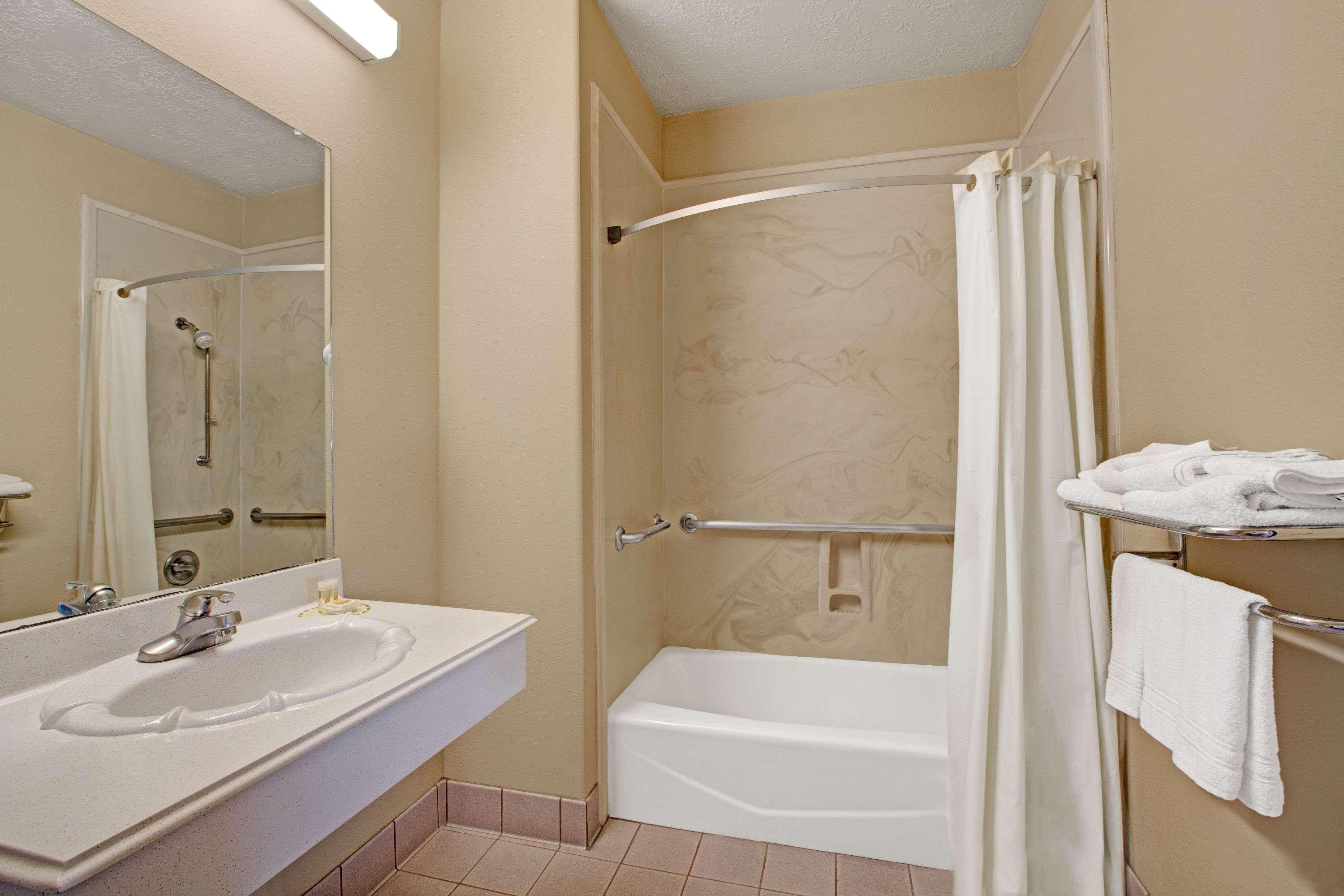 Hotel Days & By Wyndham Houston North -