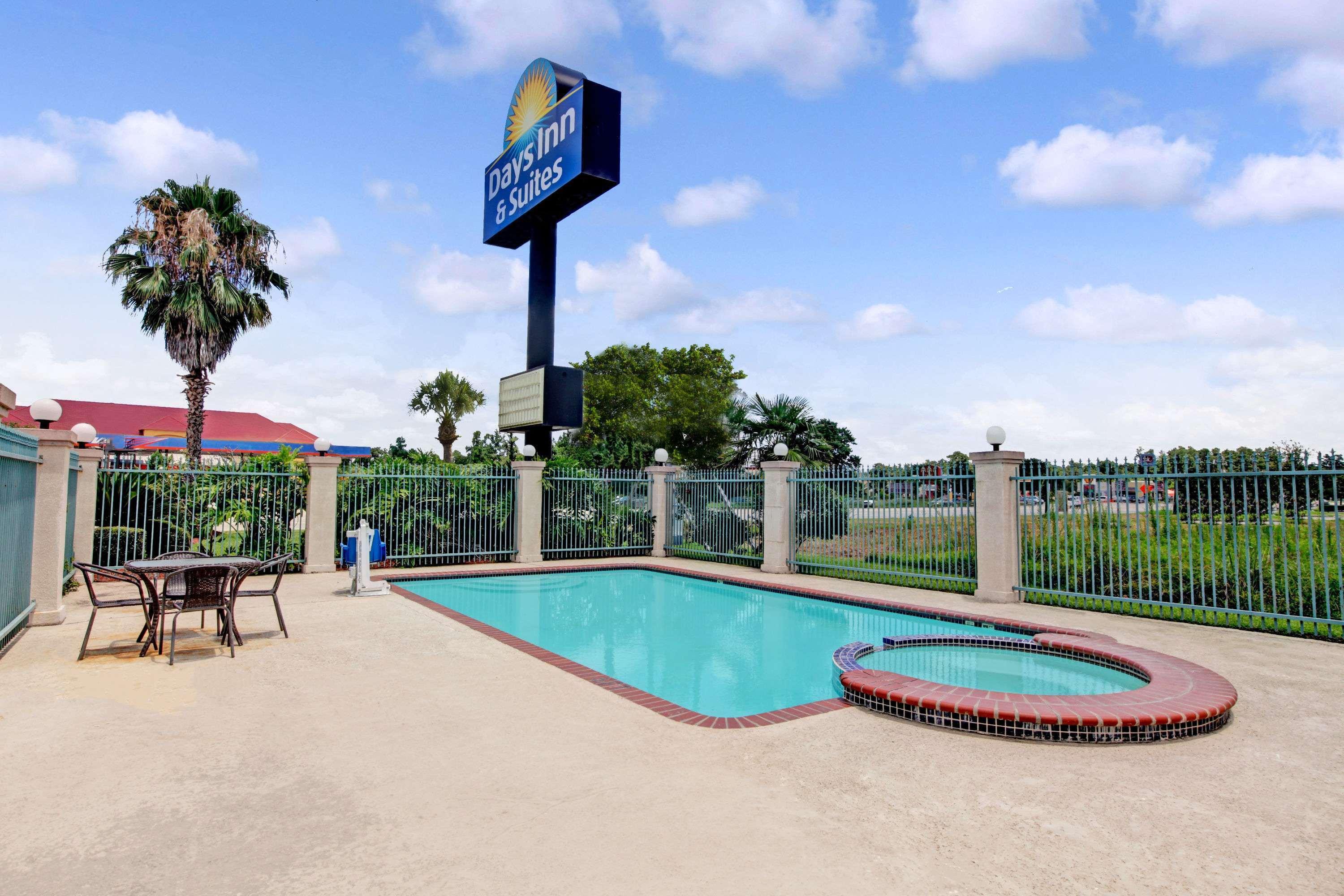 Hotel Days & By Wyndham Houston North - Spring