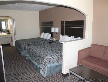 Days & By Wyndham Houston North - Hotel