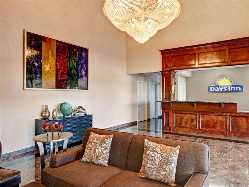 Days & By Wyndham Houston North - Hotel