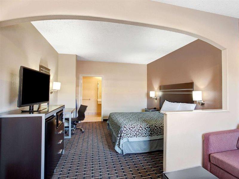 Days & By Wyndham Houston North - 2* Spring
