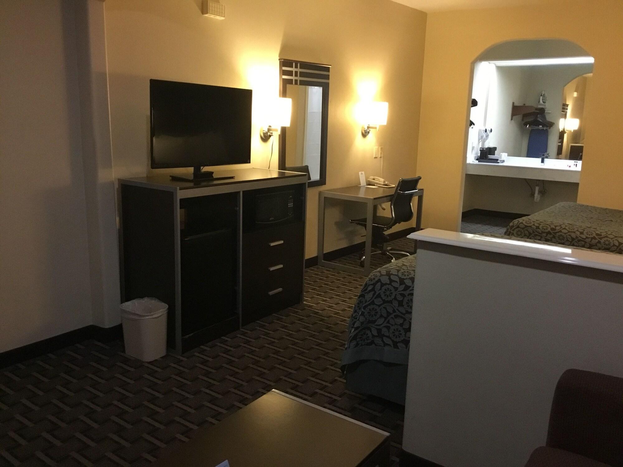 Days & By Wyndham Houston North - 2* Spring
